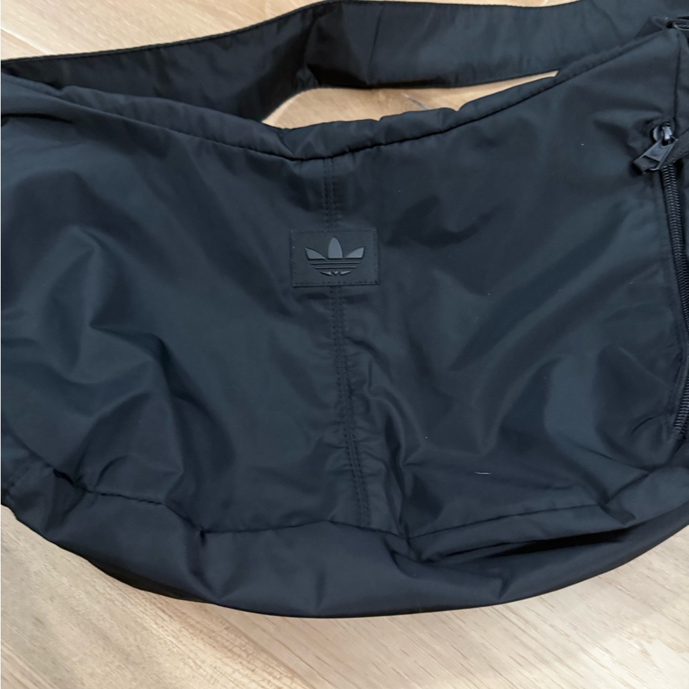 Adidas crescent crossbody